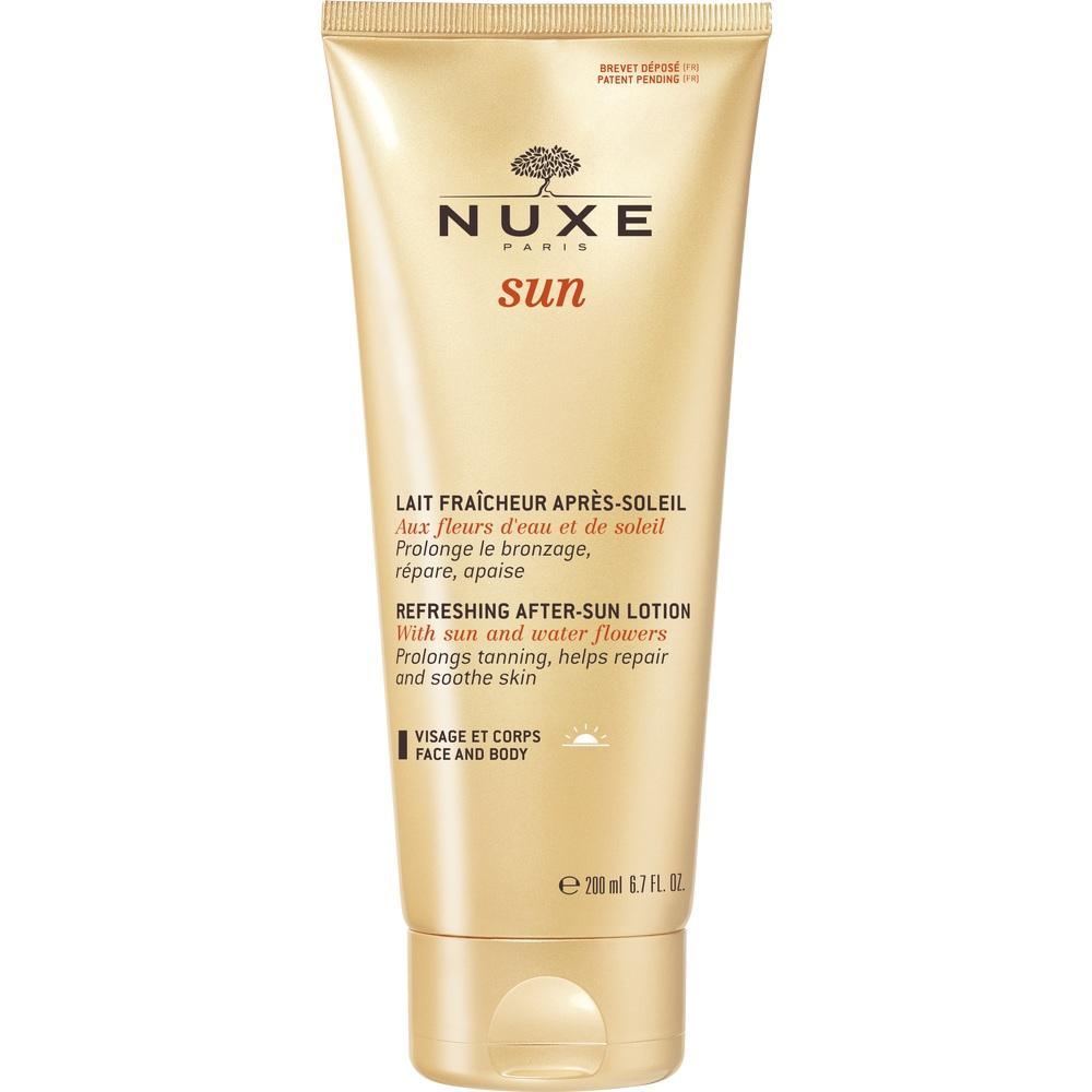 Goldene Tube mit Aufschrift "Nuxe Sun", eine After-Sun Lotion für Gesicht und Körper.